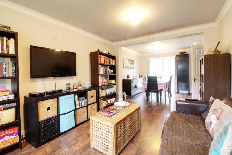 Property Image782f62bc-ba4f-45bc-816c-38e022cdbb63
