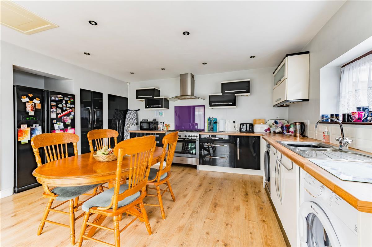 Property Image783f9858-05d2-4f02-9e84-47b58e651d9f