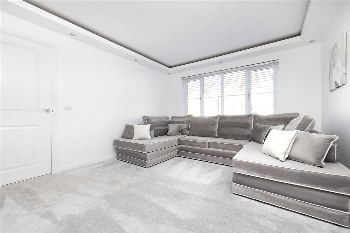 4 bedroom detached house for sale in 23 Whitehouse Avenue, Gorebridge