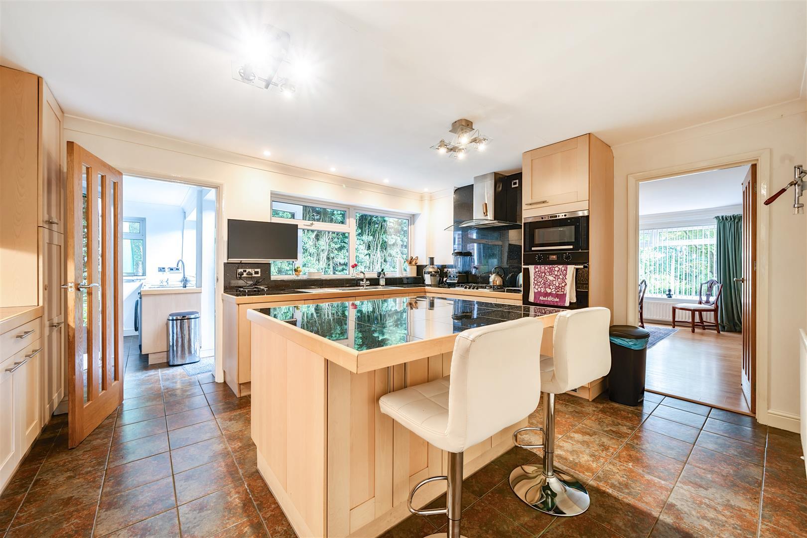Property Image7a69f86a-fc7e-4f5b-83d2-8eb54b6a93e2