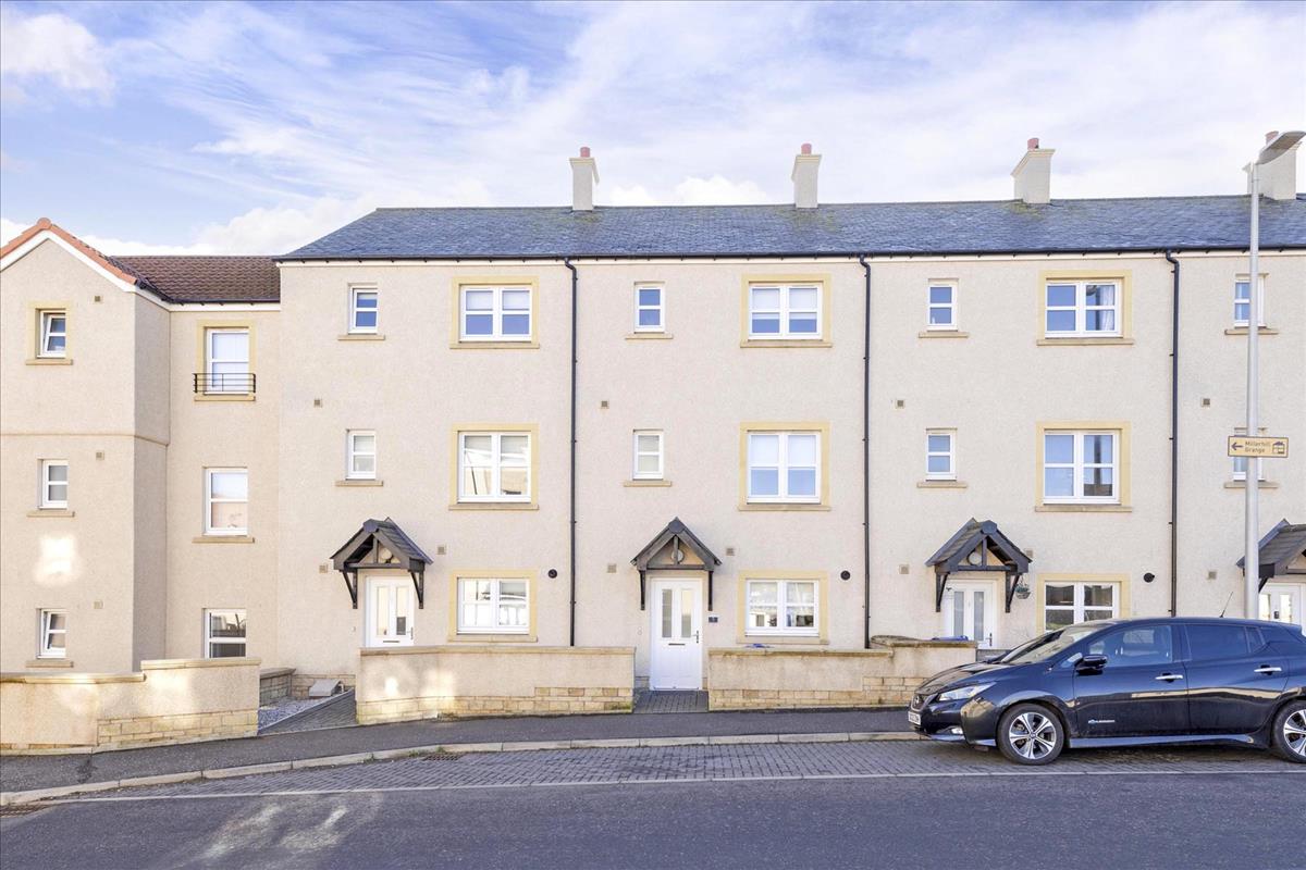 5 bedroom town house for sale in 5 Wymet Gardens, Millerhill, Dalkeith