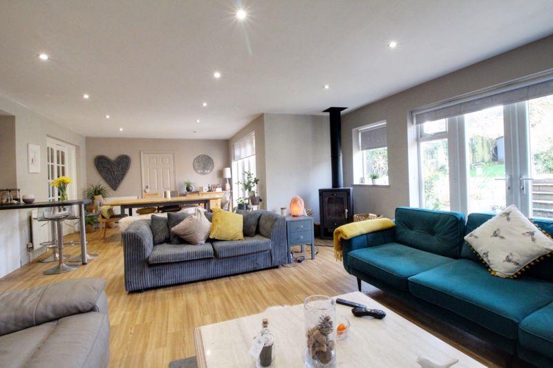 4 bedroom house for sale in Brookside Crescent, Cuffley, EN6 Banc Property Group