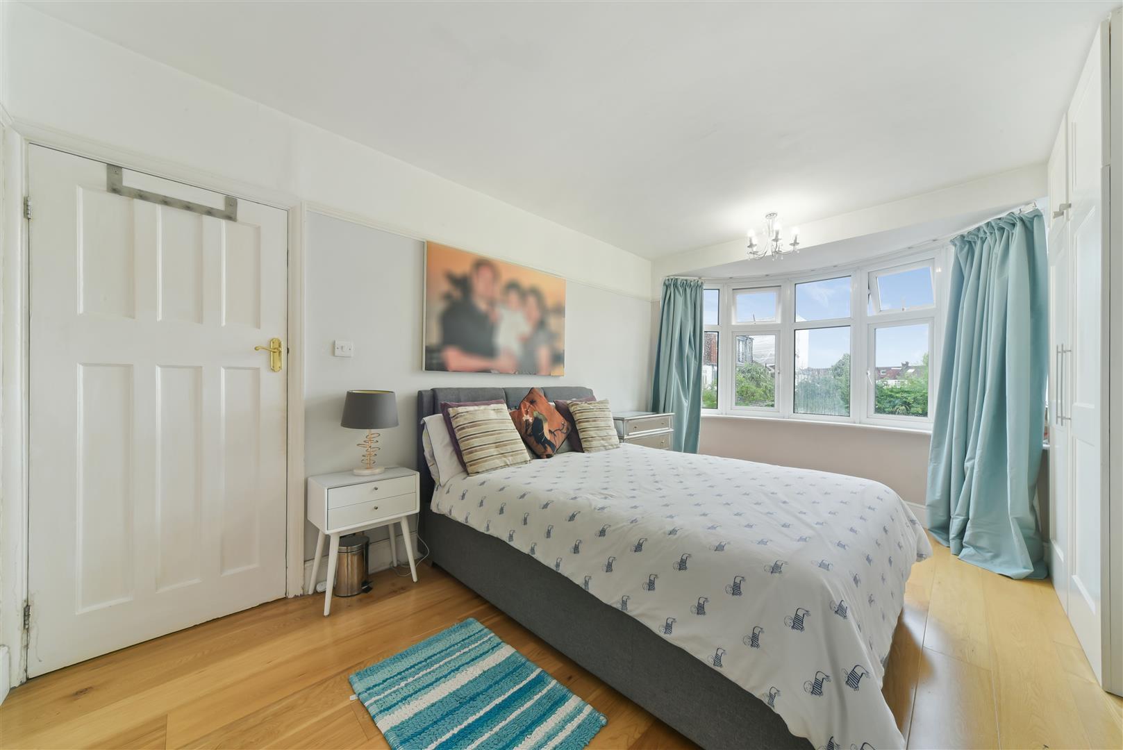 Properties for sale in Raynes Park