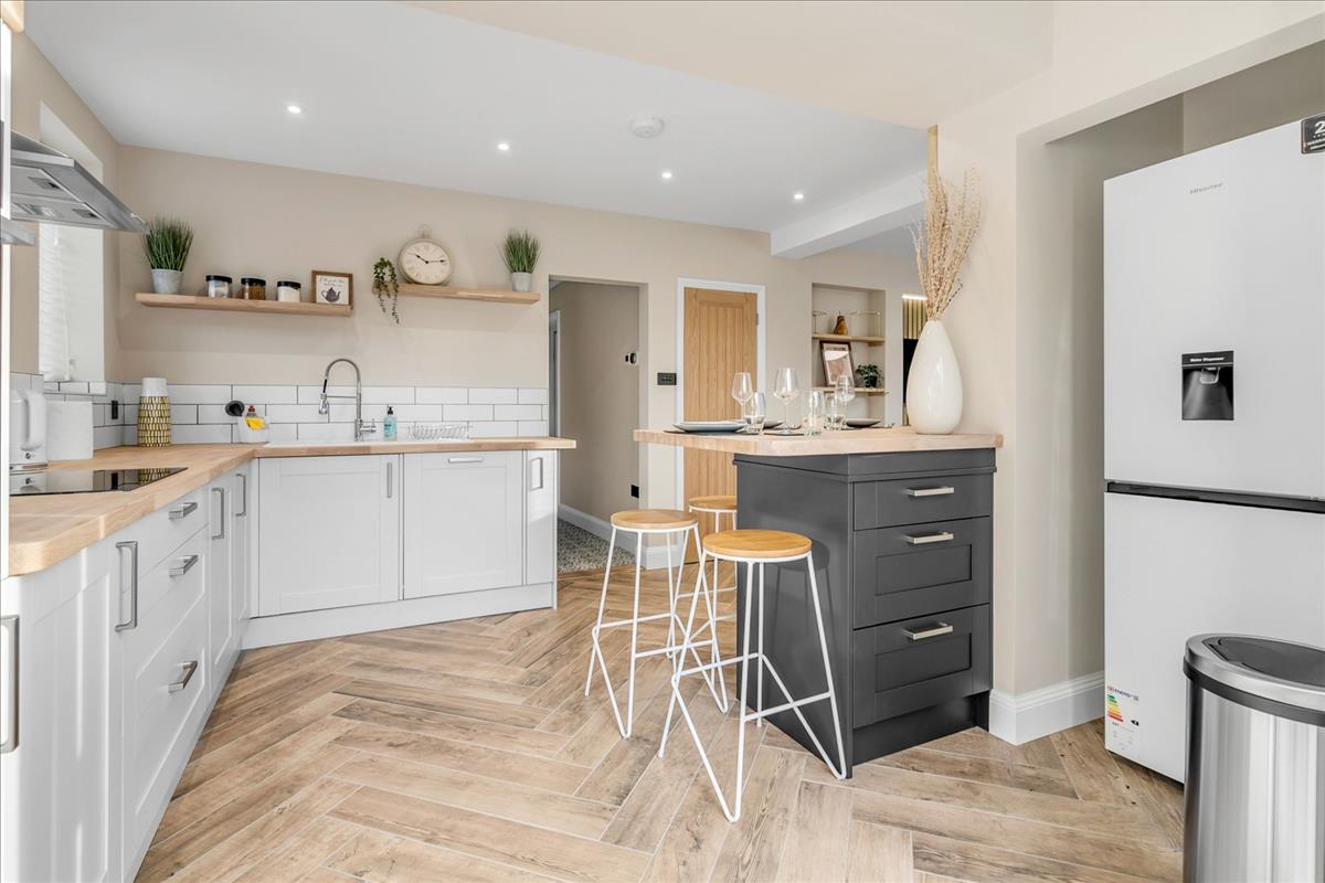 Property Image82c64ffc-f37a-4ade-909e-9b42edb8f32f