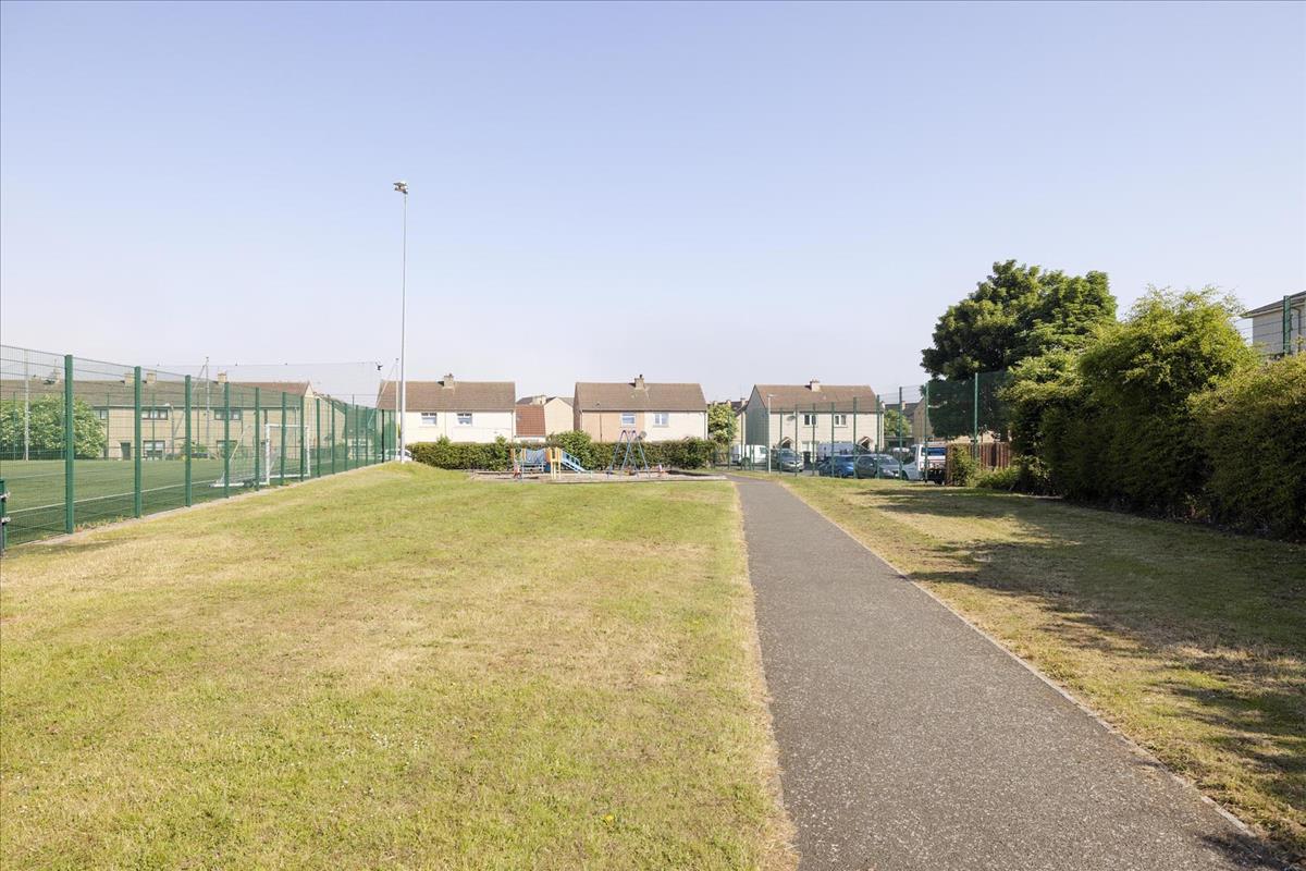 2 bedroom terraced house for sale in 7 Middleshot Square, Prestonpans