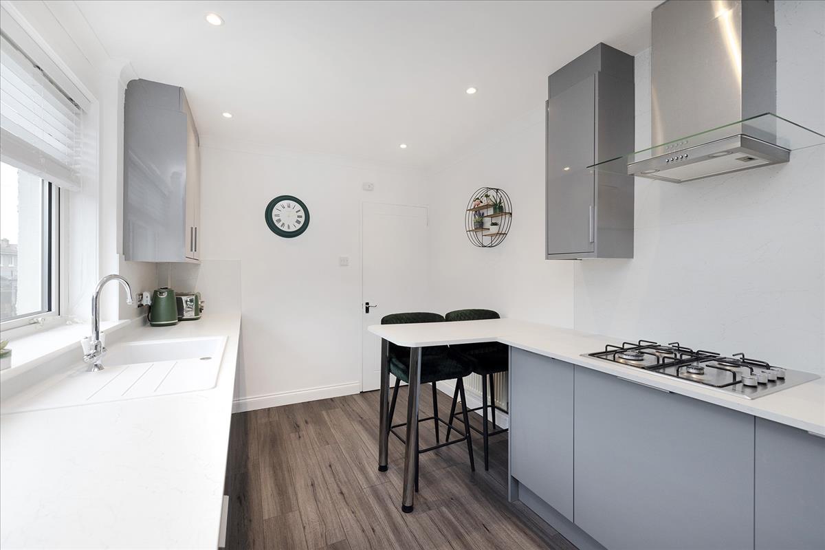 3 bedroom semidetached house for sale in 23 Fernieside Drive