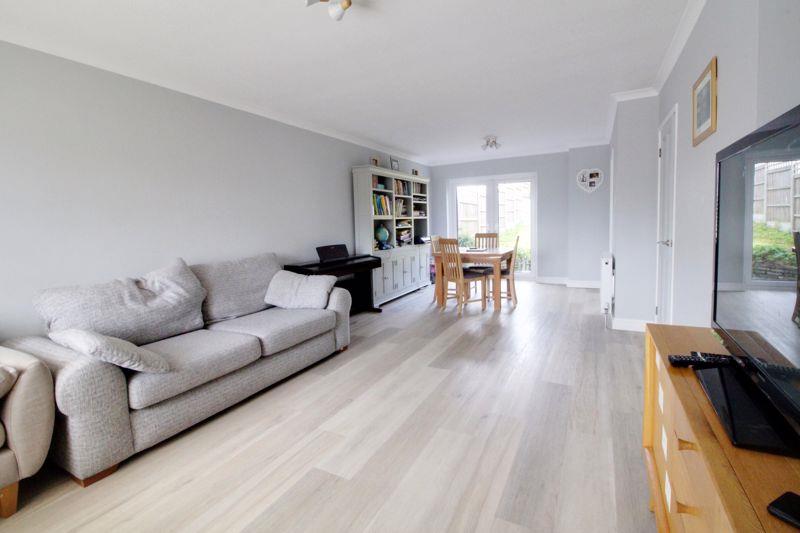 Property Image86b7f81b-787d-4264-8f6a-346700b57c18
