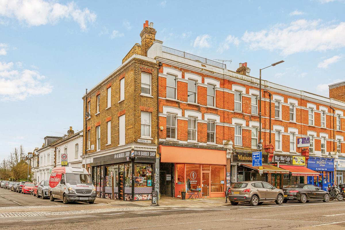 Properties for sale Andrew Nunn & Associates Chiswick Estate Agent