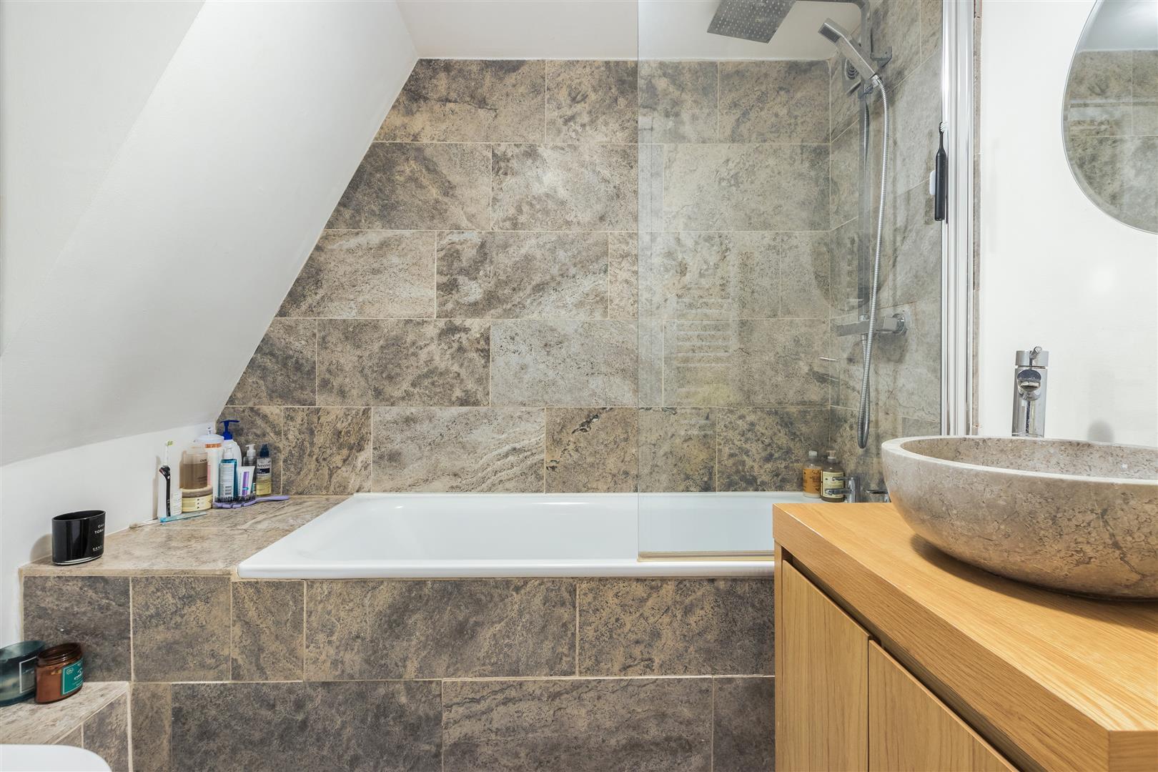 2 bedroom house for sale in Bradshaw Close, Wimbledon, SW19 Ellisons Estate Agents