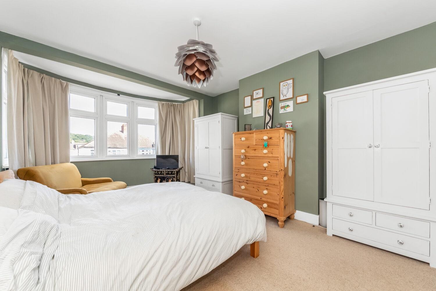 3 bedroom house for sale in Woodvale Avenue, South Norwood, SE25 Pedder