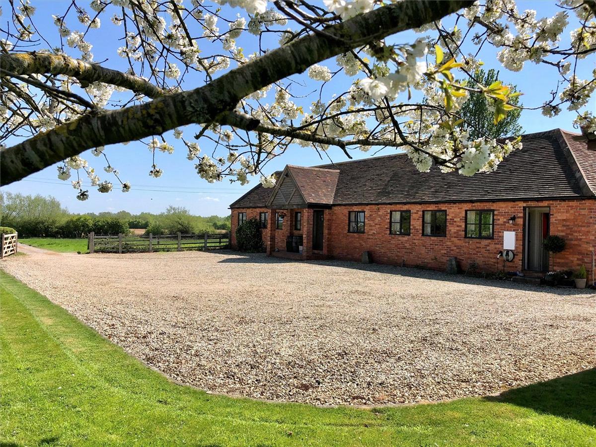 Properties for sale Moore Allen & Innocent Estate Agent Property For Sale and To Rent in