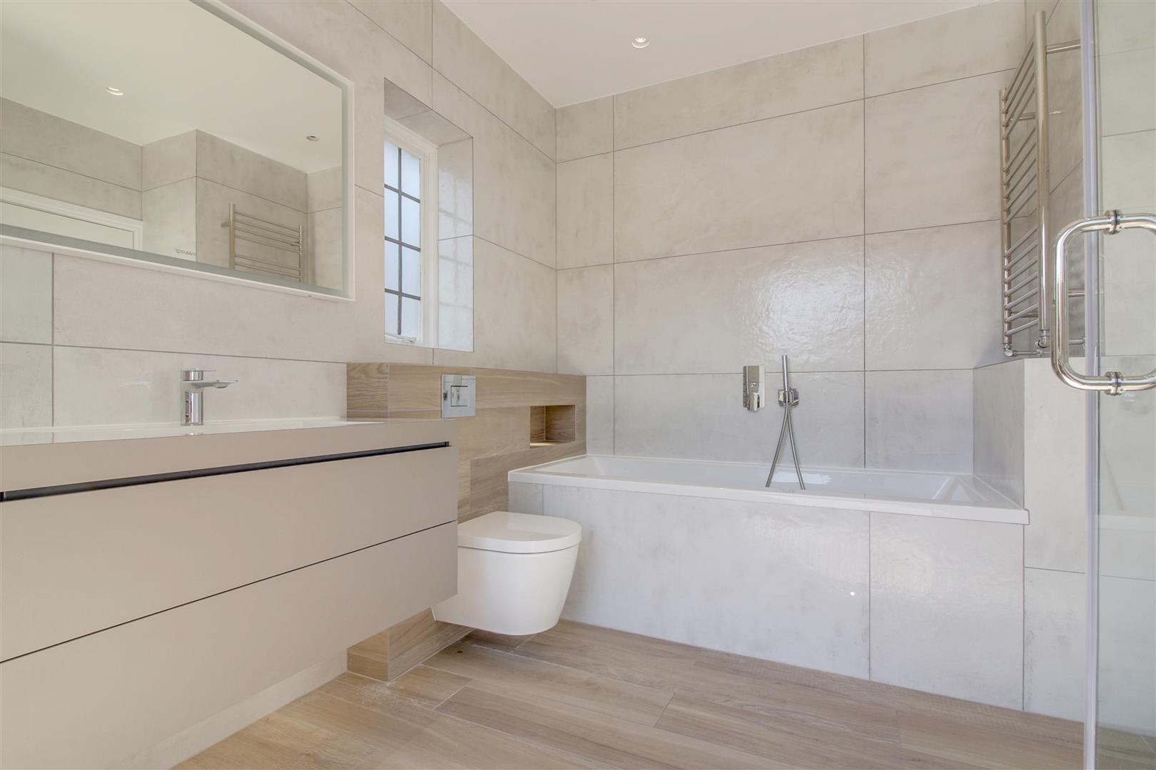 4 bedroom detached house for sale in Southway, London, NW11 Wayne