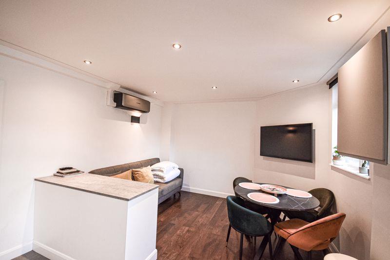 Property Image8ec93c1d-49aa-42d3-ae9e-48a73c159eef