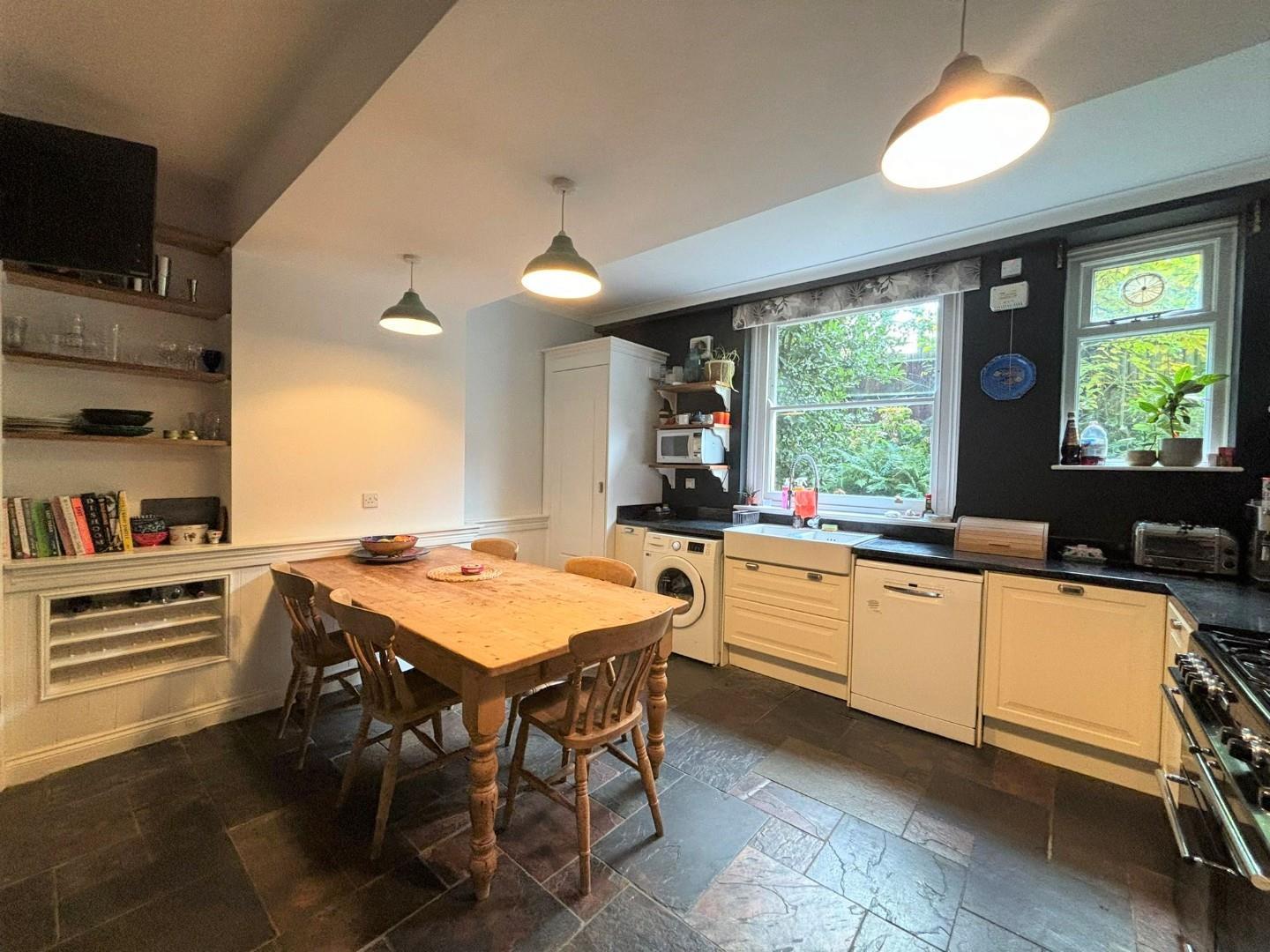 Property Image8f3f9002-75fb-4c70-9d53-79340639c95e