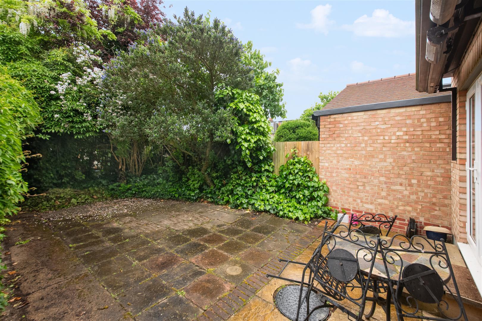 4 bedroom midterraced house for sale in St. Albans Avenue, London, W4