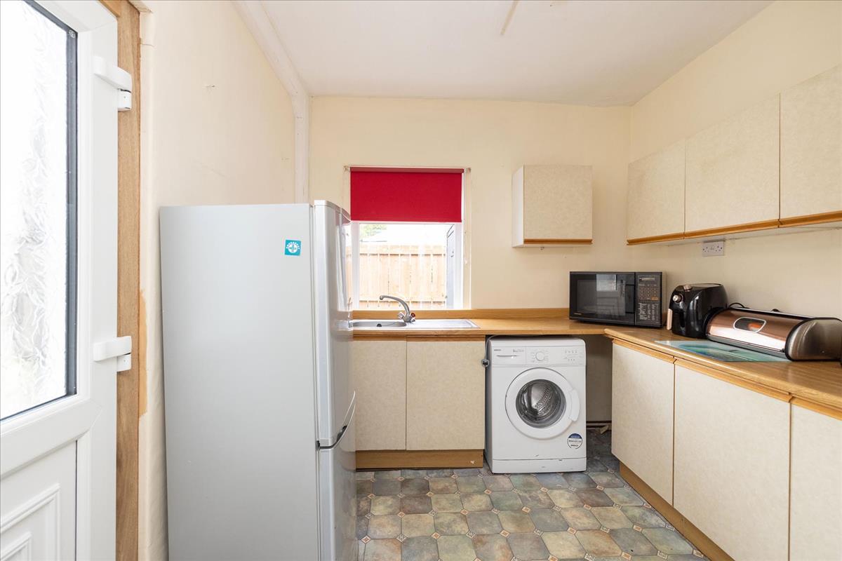 3 bedroom end of terrace house for sale in 37 Easthouses Road, Dalkeith