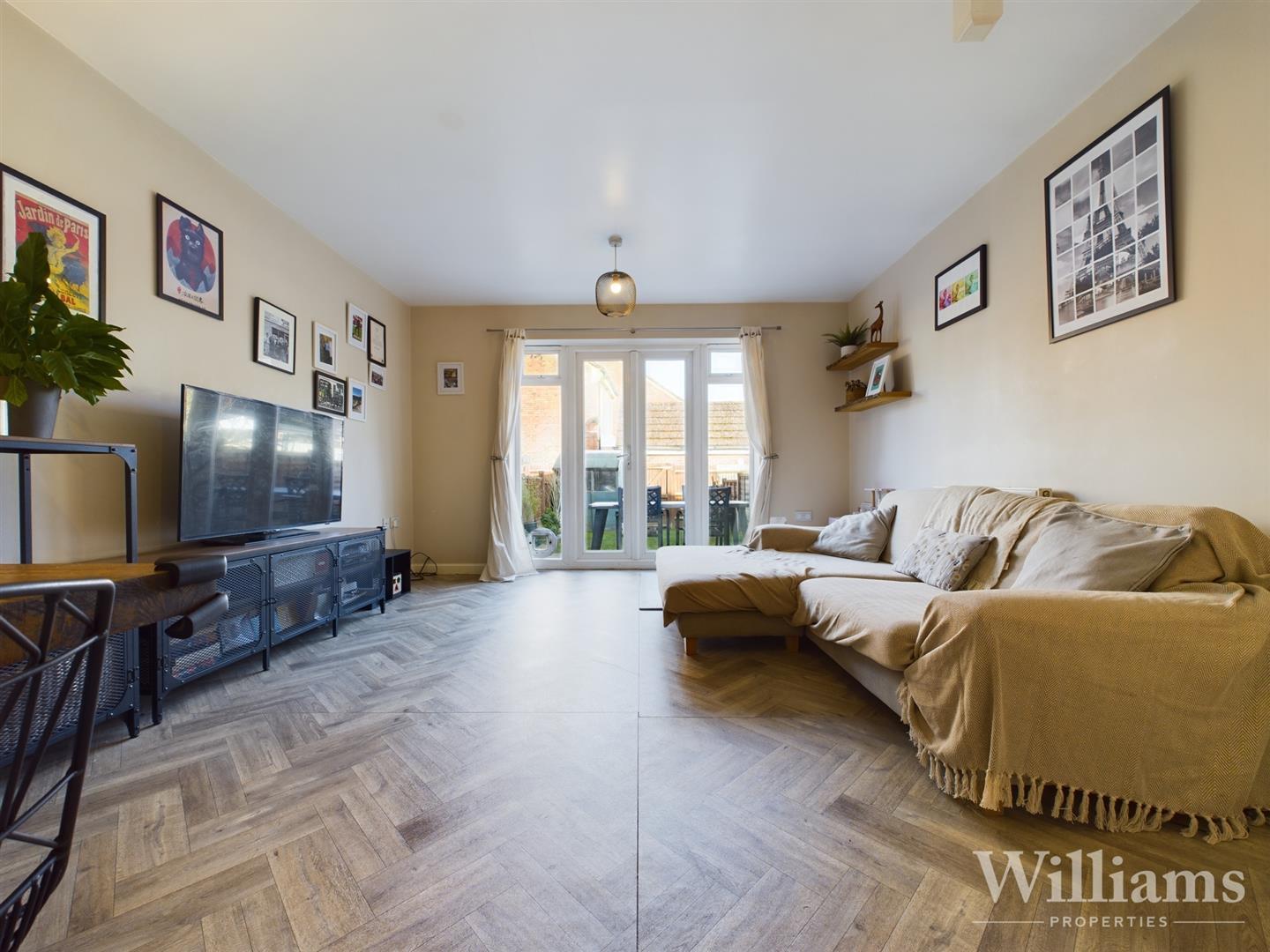 Property Image94428276-a9e7-40e0-adf1-59c17cffa20e