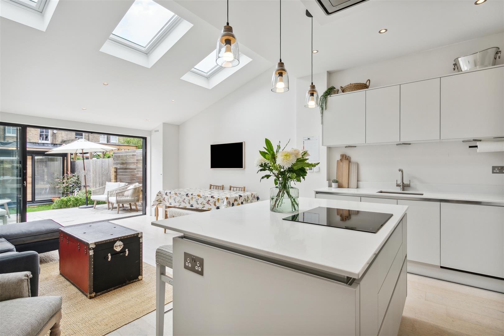 4 bedroom midterraced house for sale in Speldhurst Road, London, W4