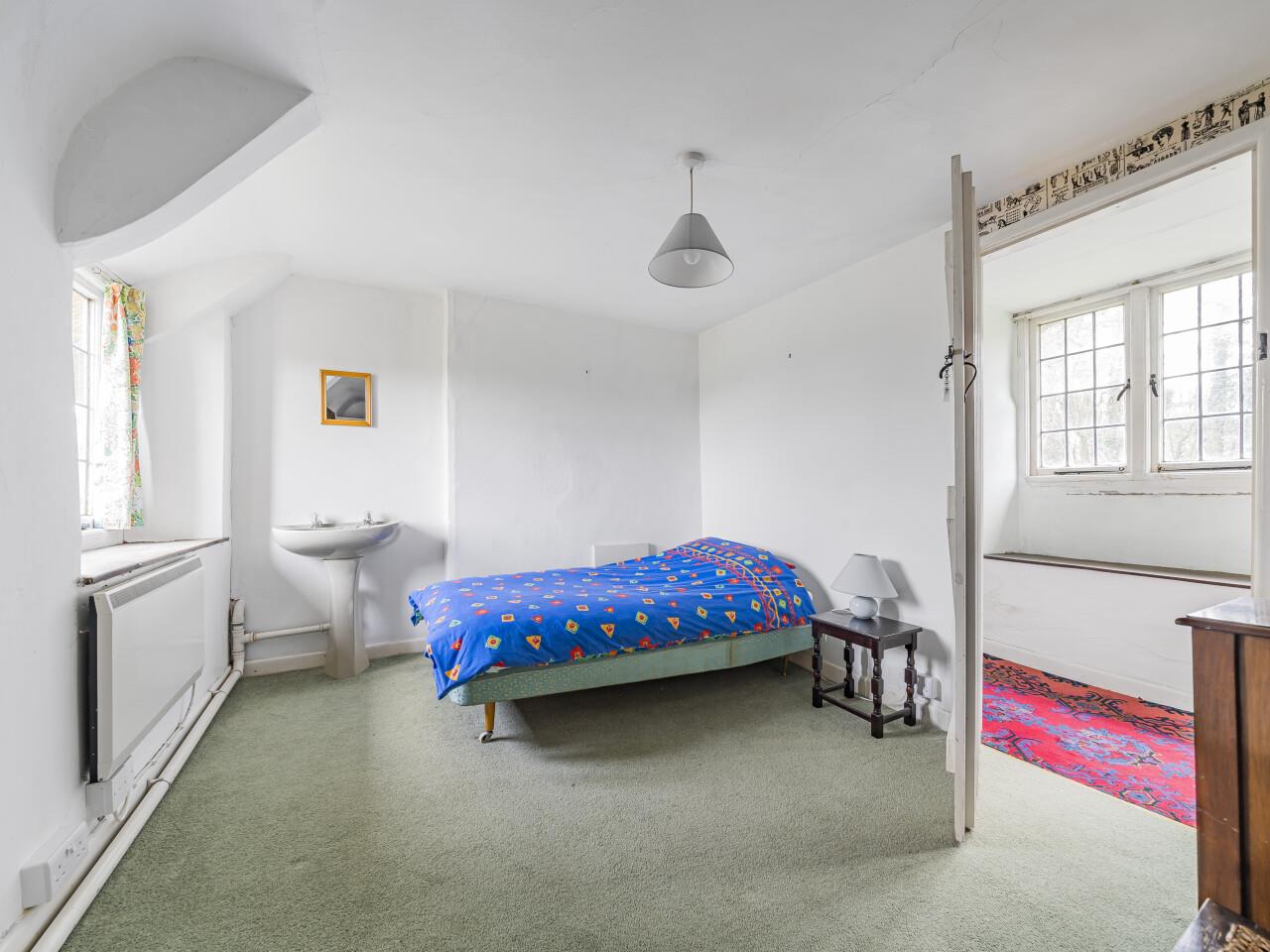 3 bedroom cottage for sale in Bratton Seymour, Wincanton, BA9 Symonds