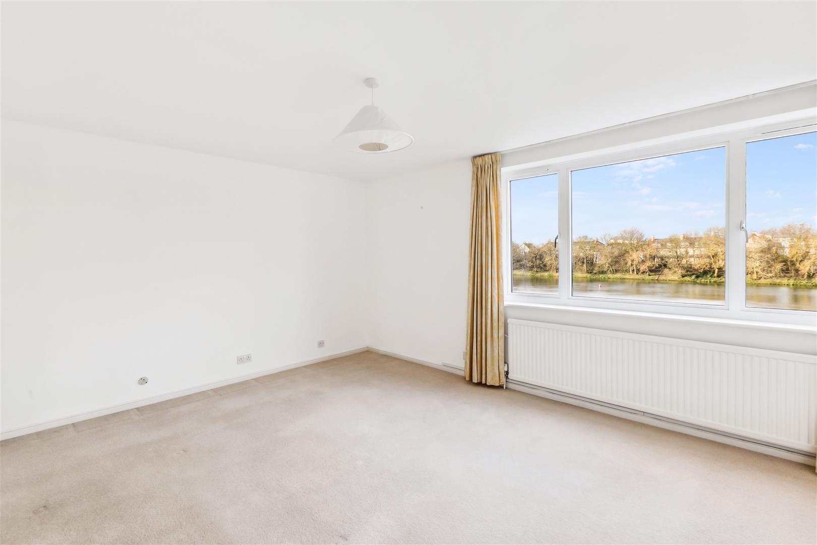 4 bedroom midterraced house for sale in Chiswick Staithe, London, W4
