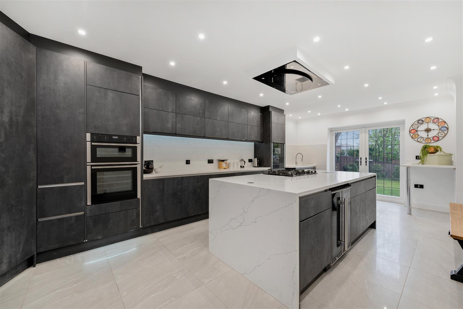 Property Image9c43da1f-15fe-41c6-8d23-f5861f5e6769