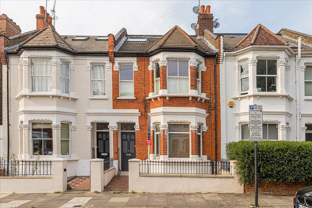 2 bedroom flat for sale in Queensmill Road, Fulham, SW6 Lawson Rutter
