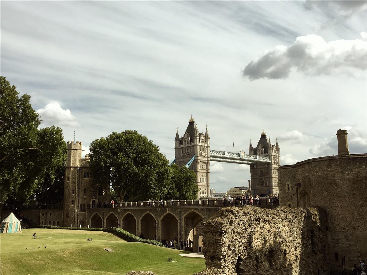 Tower Hill SE1 Circa London