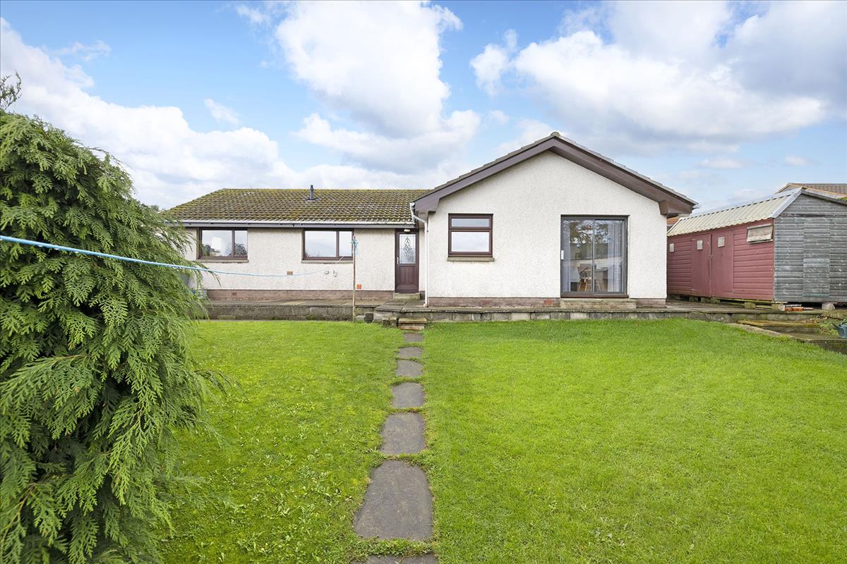 3 bedroom detached bungalow for sale in 87 Duries Park, Elphinstone, Tranent, EH33 Avenue Road