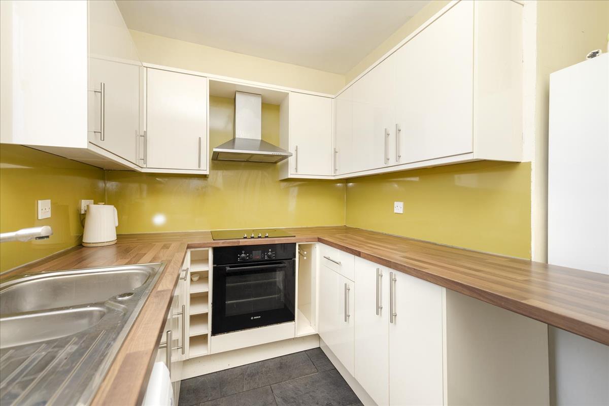 4 bedroom flat for sale in 28 Wallace Crescent, Roslin, EH25 Avenue