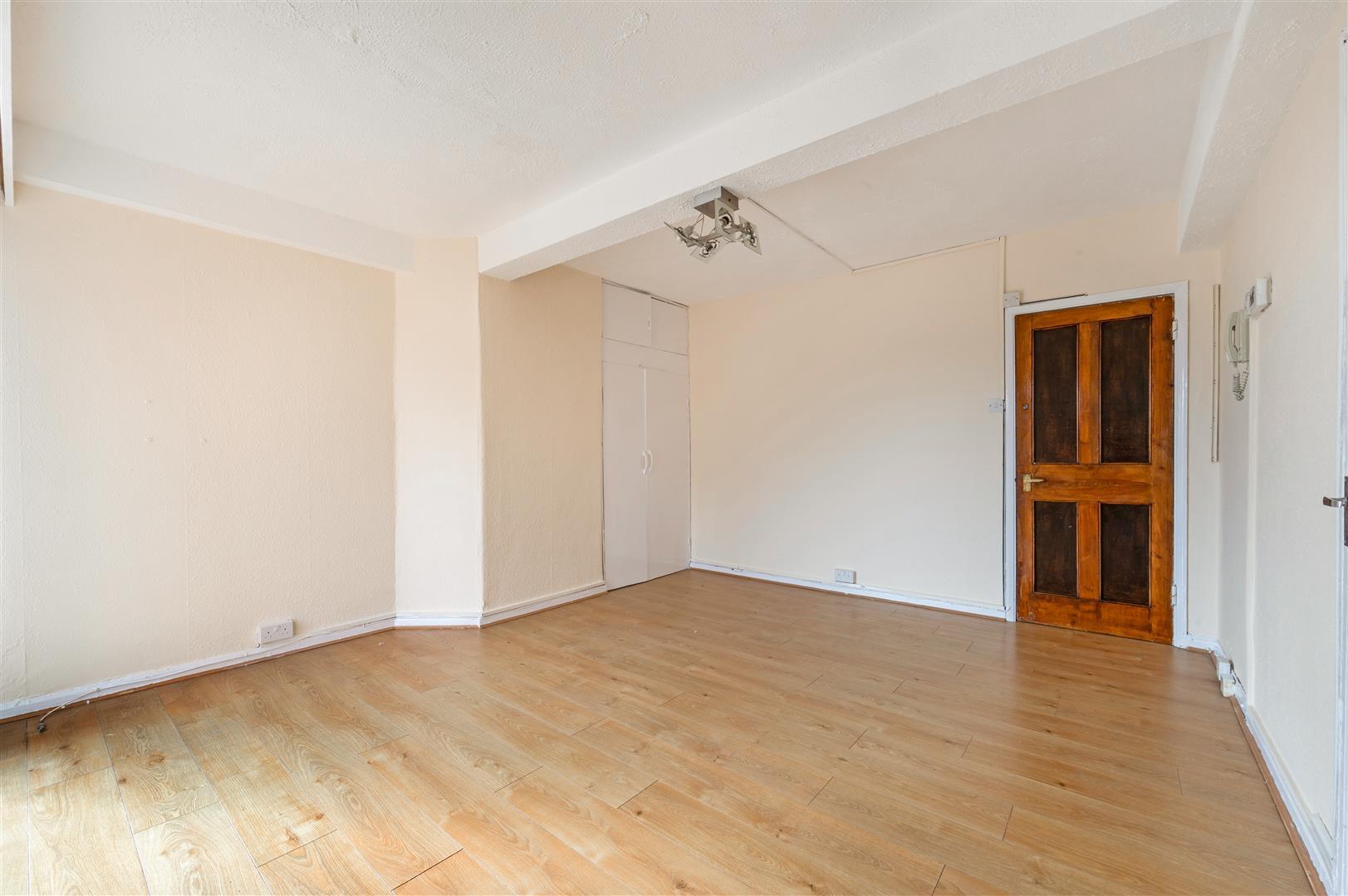 Property Imagea41ce098-4c99-4ad3-aa3b-15af5f638889