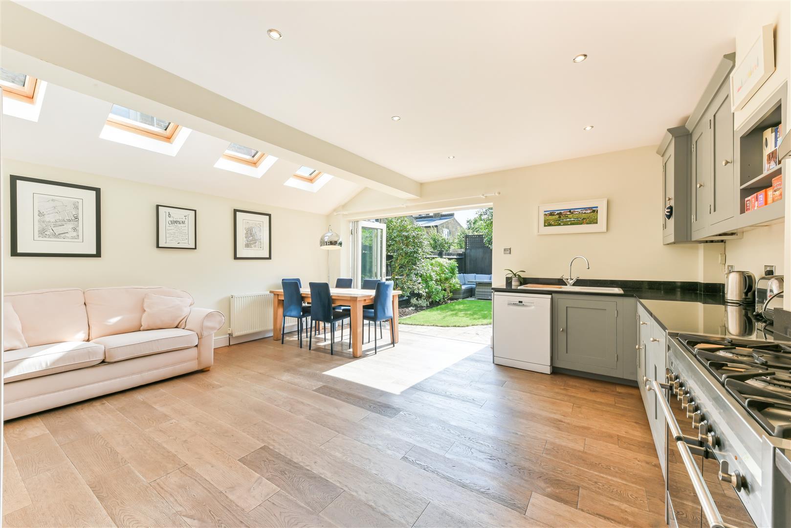 Properties for sale Wimbledon, Morden, Raynes Park, London, Surrey