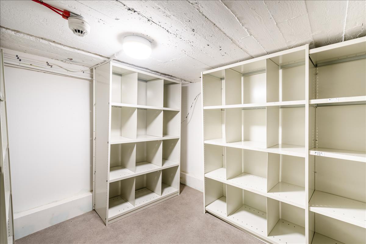 commercial property retail property high street to let in Shoreditch