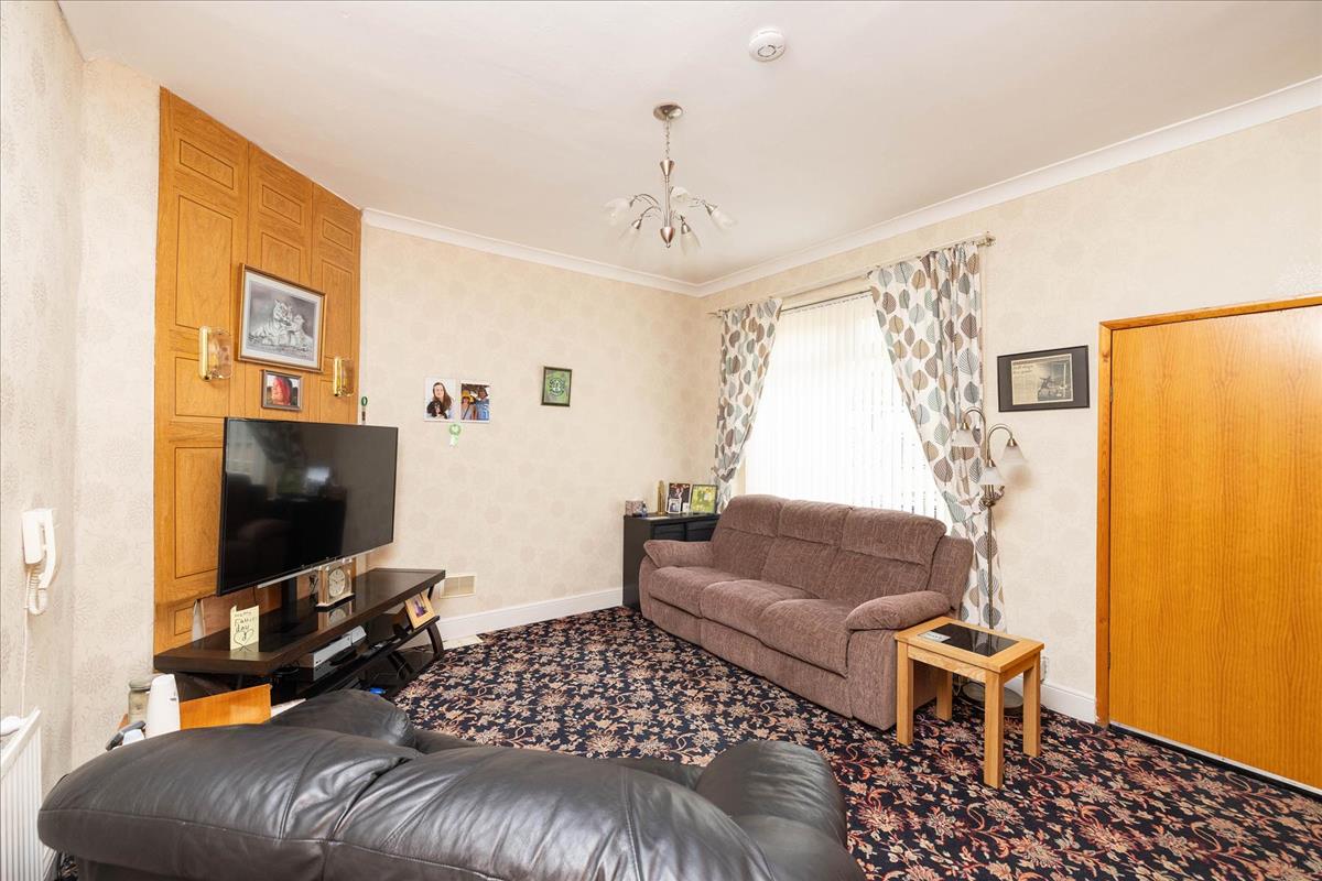 3 bedroom end of terrace house for sale in 37 Easthouses Road, Dalkeith