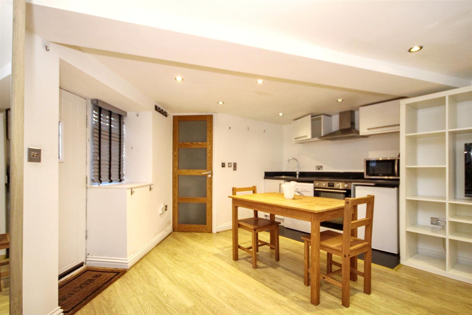 Property Imageab515409-ce3f-4c38-ab34-3c3c80fac5f4