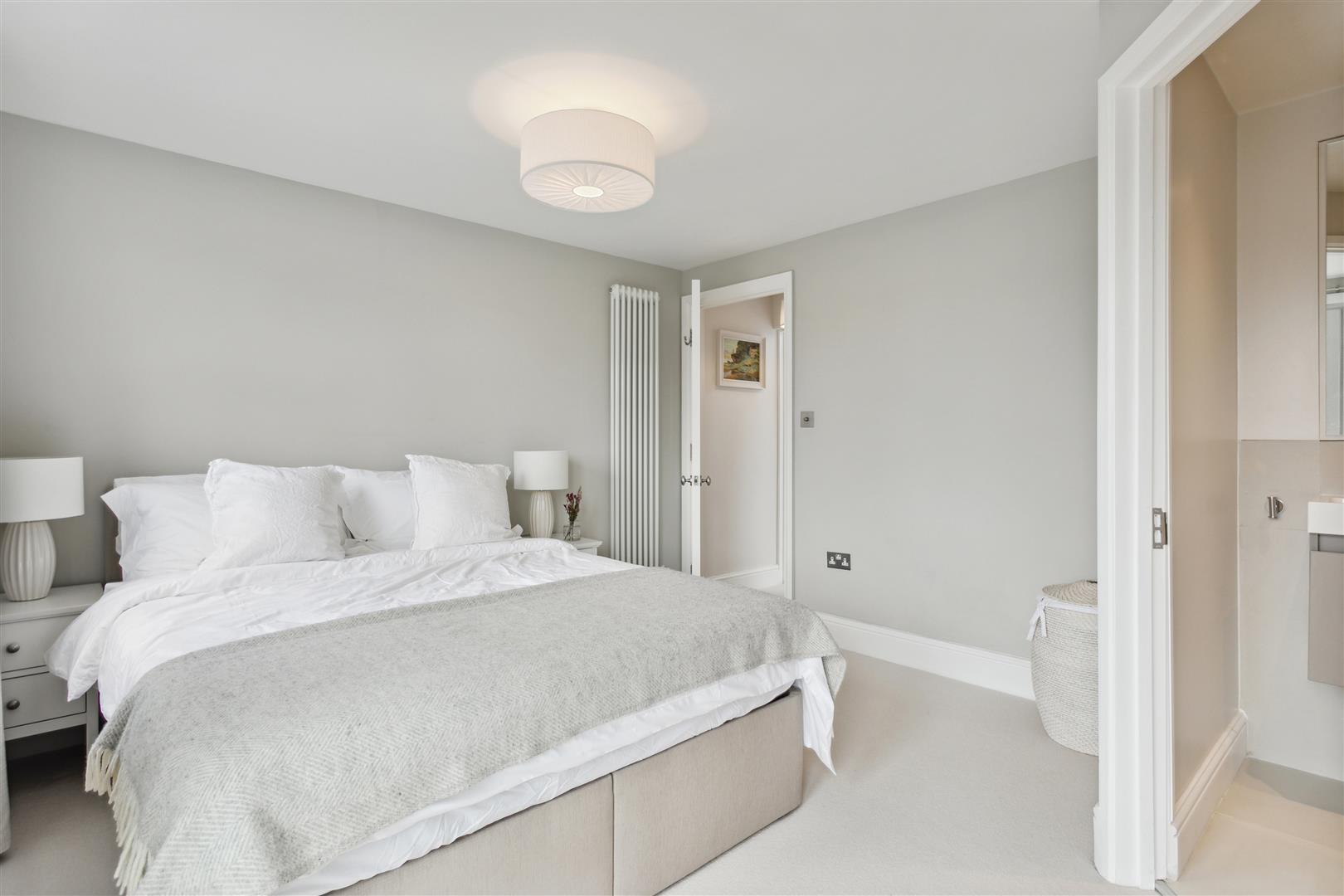 4 bedroom midterraced house for sale in Speldhurst Road, London, W4