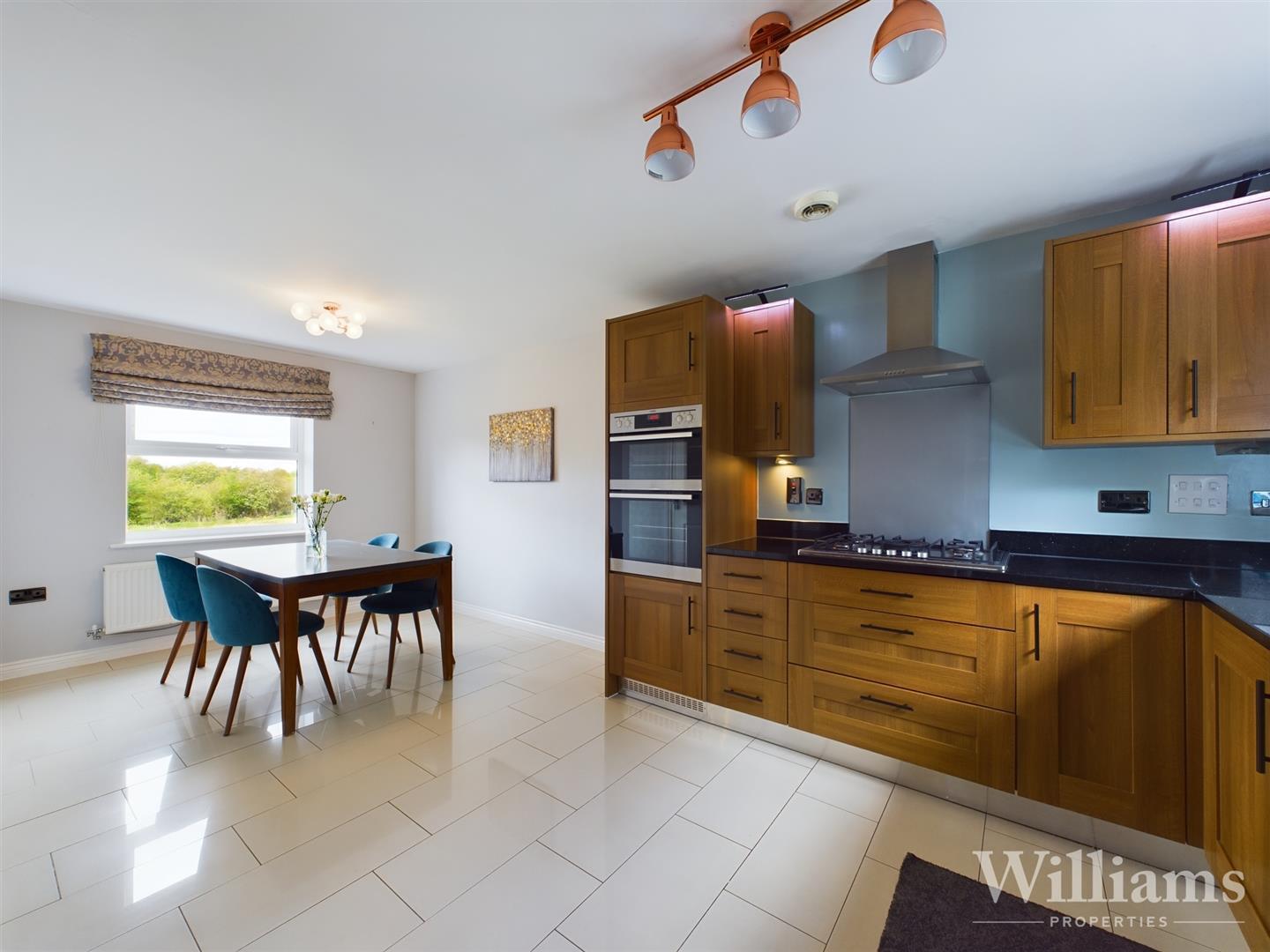 Property Imageaf287509-fcd6-4d37-891f-607edb9bbb0a