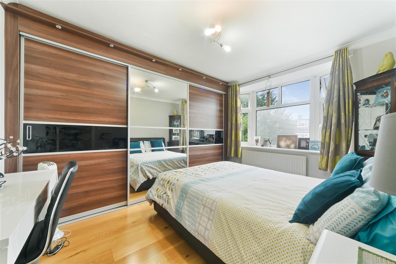 Properties for sale in Raynes Park