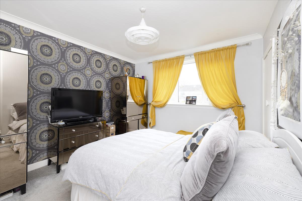 3 bedroom semidetached house for sale in 28 Moredun Park Gardens, Edinburgh, EH17 Avenue Road