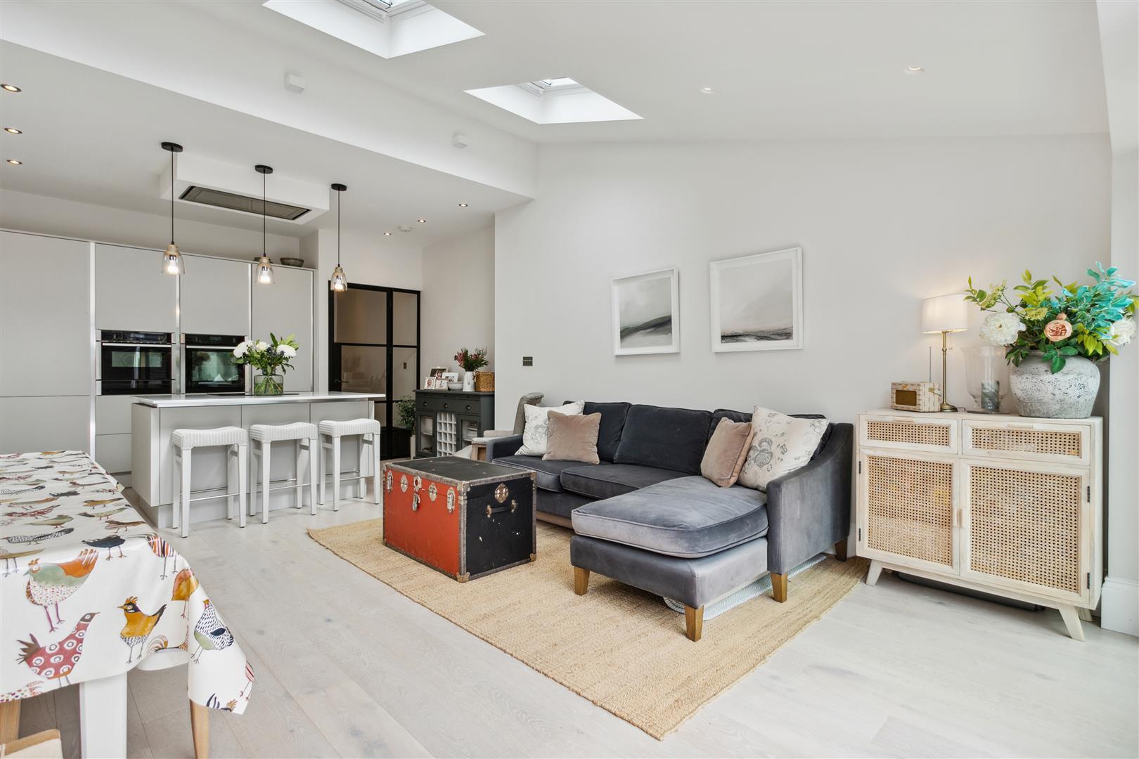 4 bedroom midterraced house for sale in Speldhurst Road, London, W4