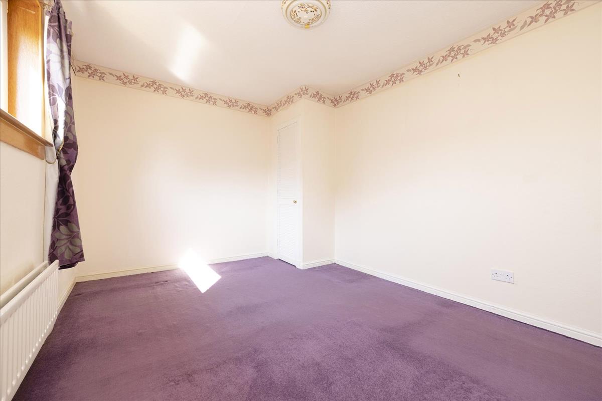 2 bedroom terraced house for sale in 7 Middleshot Square, Prestonpans