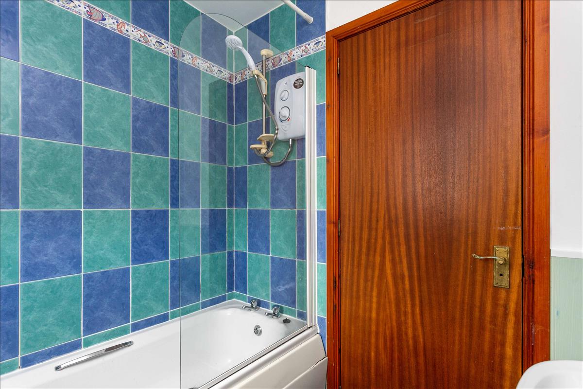 2 bedroom semidetached house for sale in 23 Oliphant Gardens