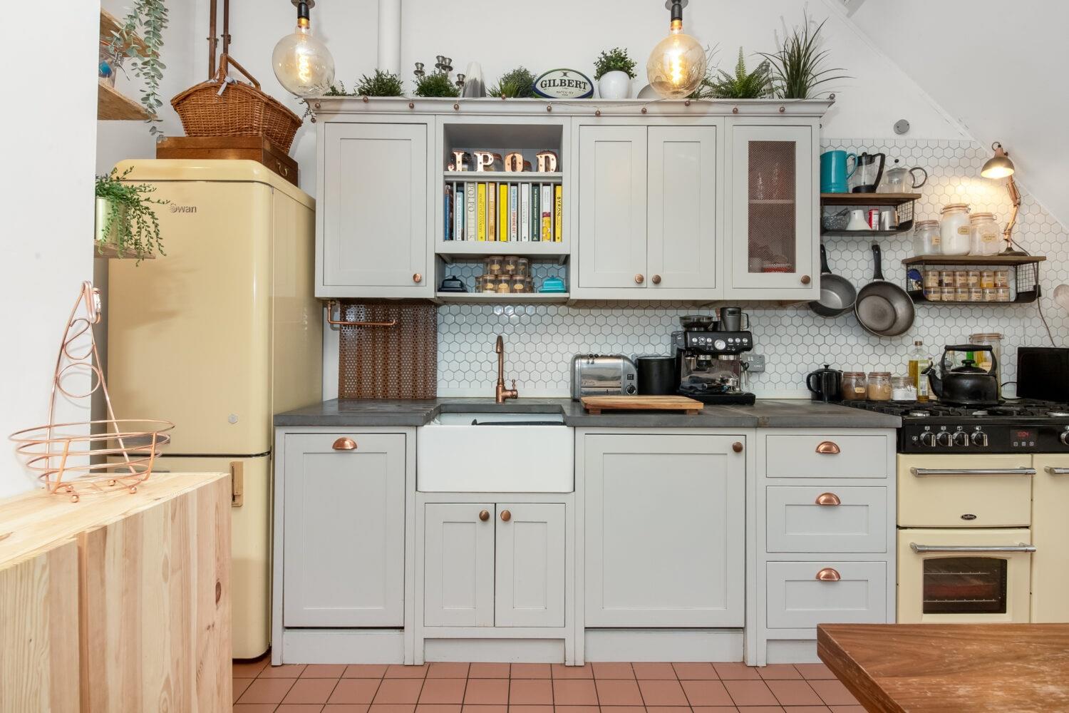 2 bedroom apartment for sale in Sydenham Avenue , Sydenham, SE26 Pedder