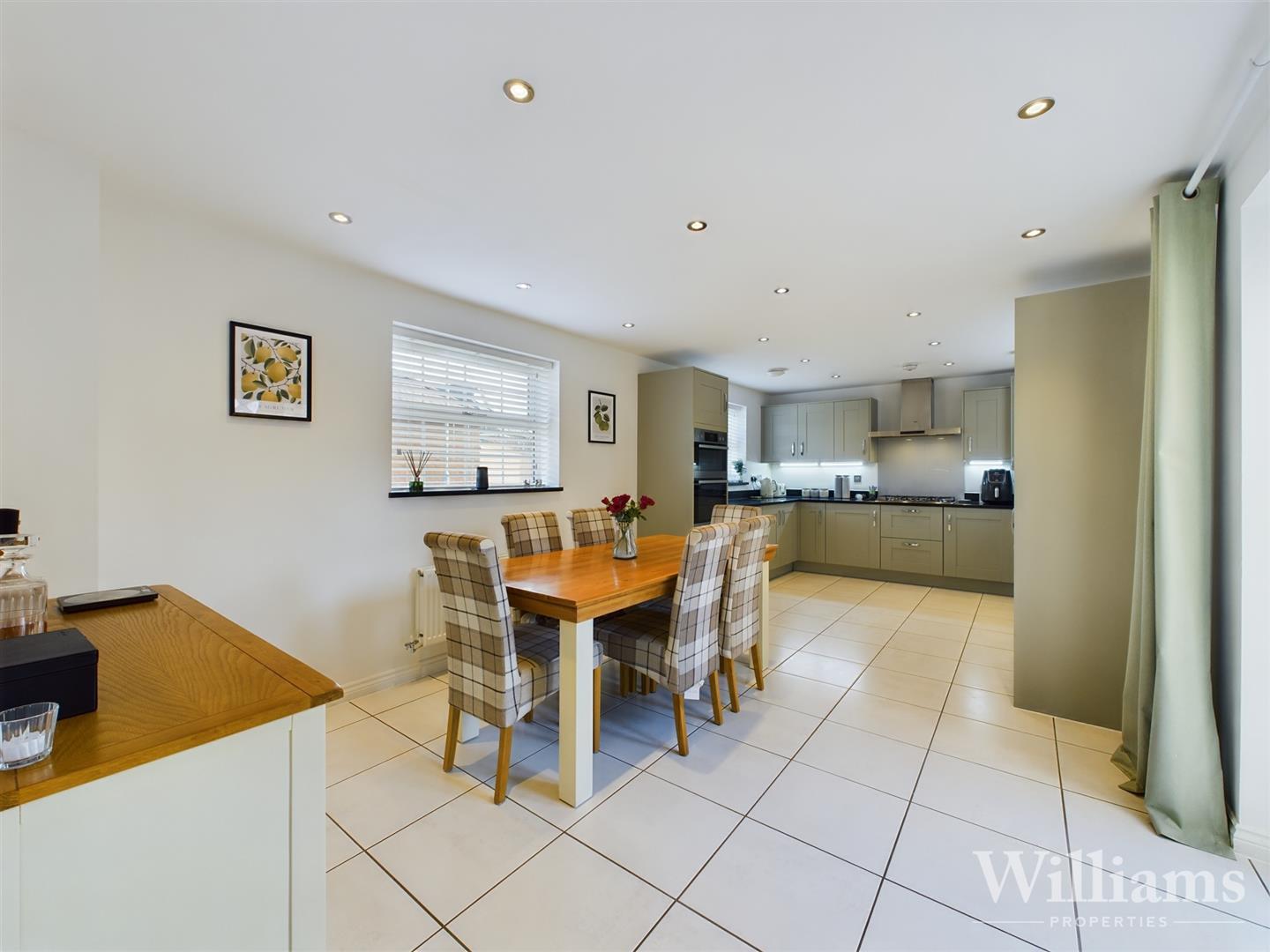 Property Imageb8213824-8dc2-456f-b710-50ceb0eff305
