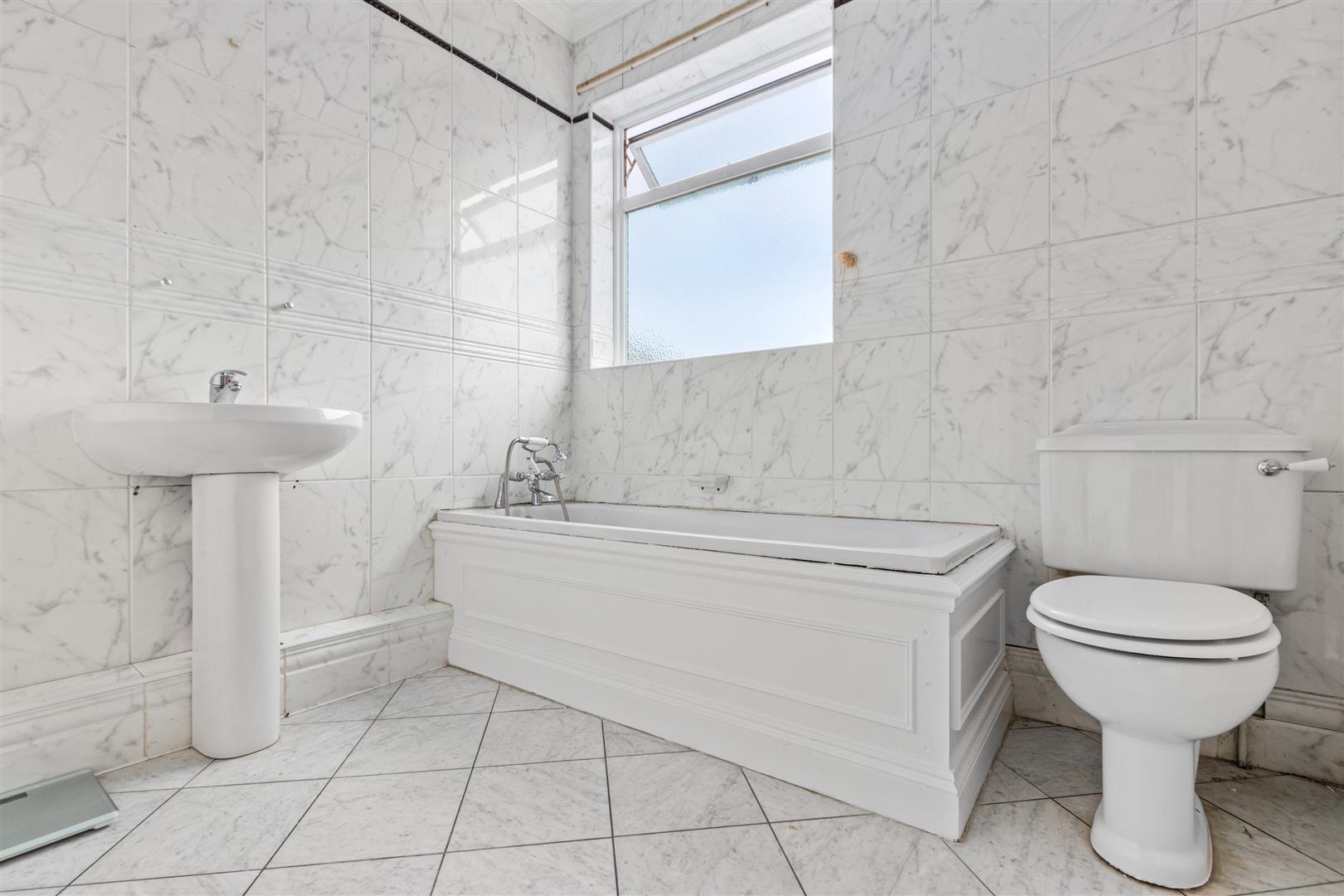 3 bedroom house for sale in Maycross Avenue, Morden, SM4 Ellisons