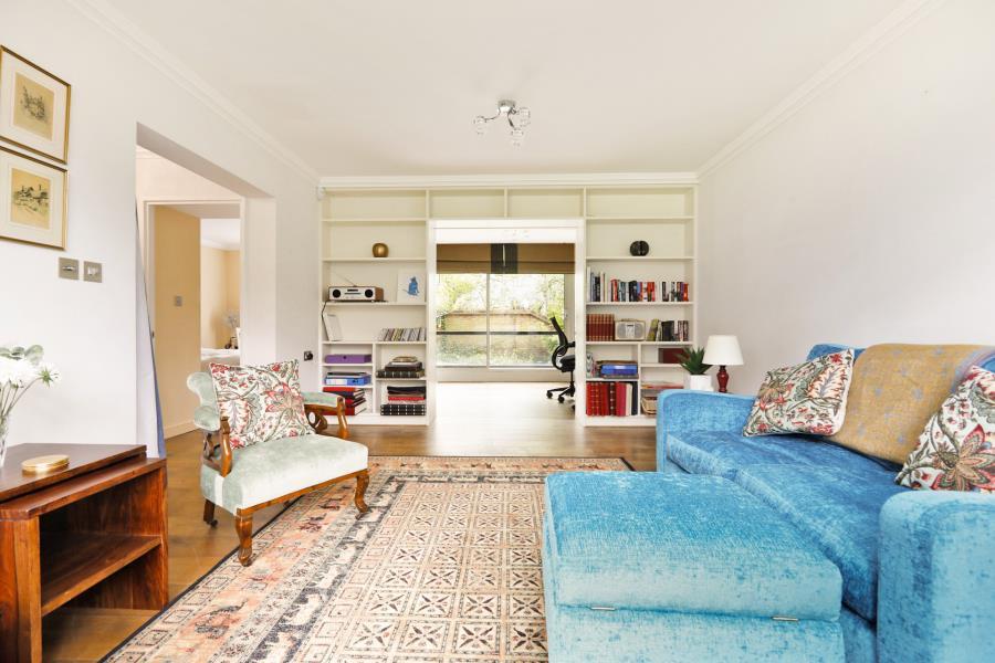 Property Imageb9031444-8f1b-47b5-810d-aee35f51b3b9