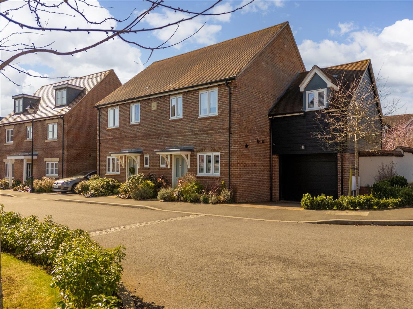 Property Imageb99de298-7b89-4ff0-a3e9-9510d5bf1109