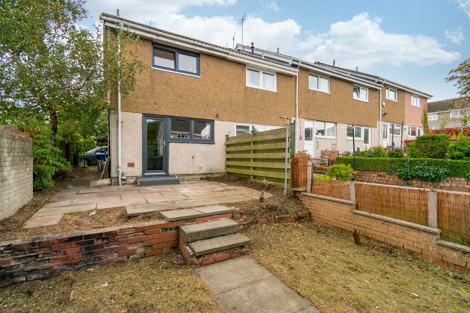 2 bedroom end of terrace house for sale in 38 Mayshade Road, Loanhead