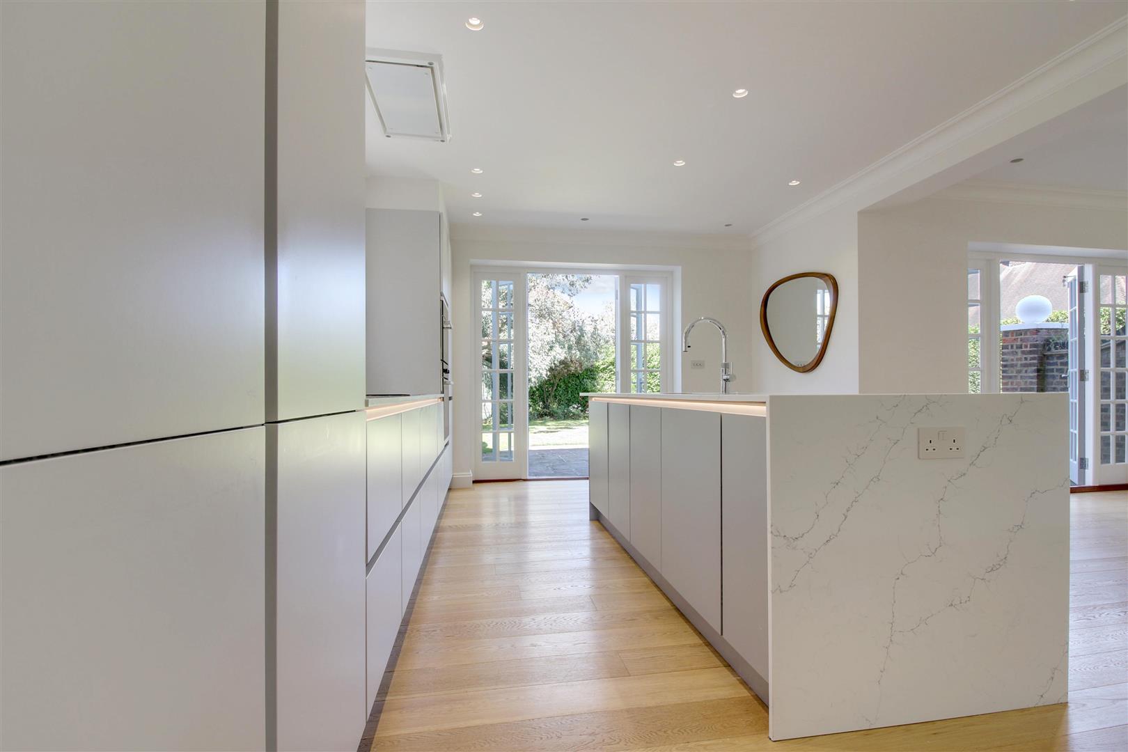 4 bedroom detached house for sale in Southway, London, NW11 Wayne