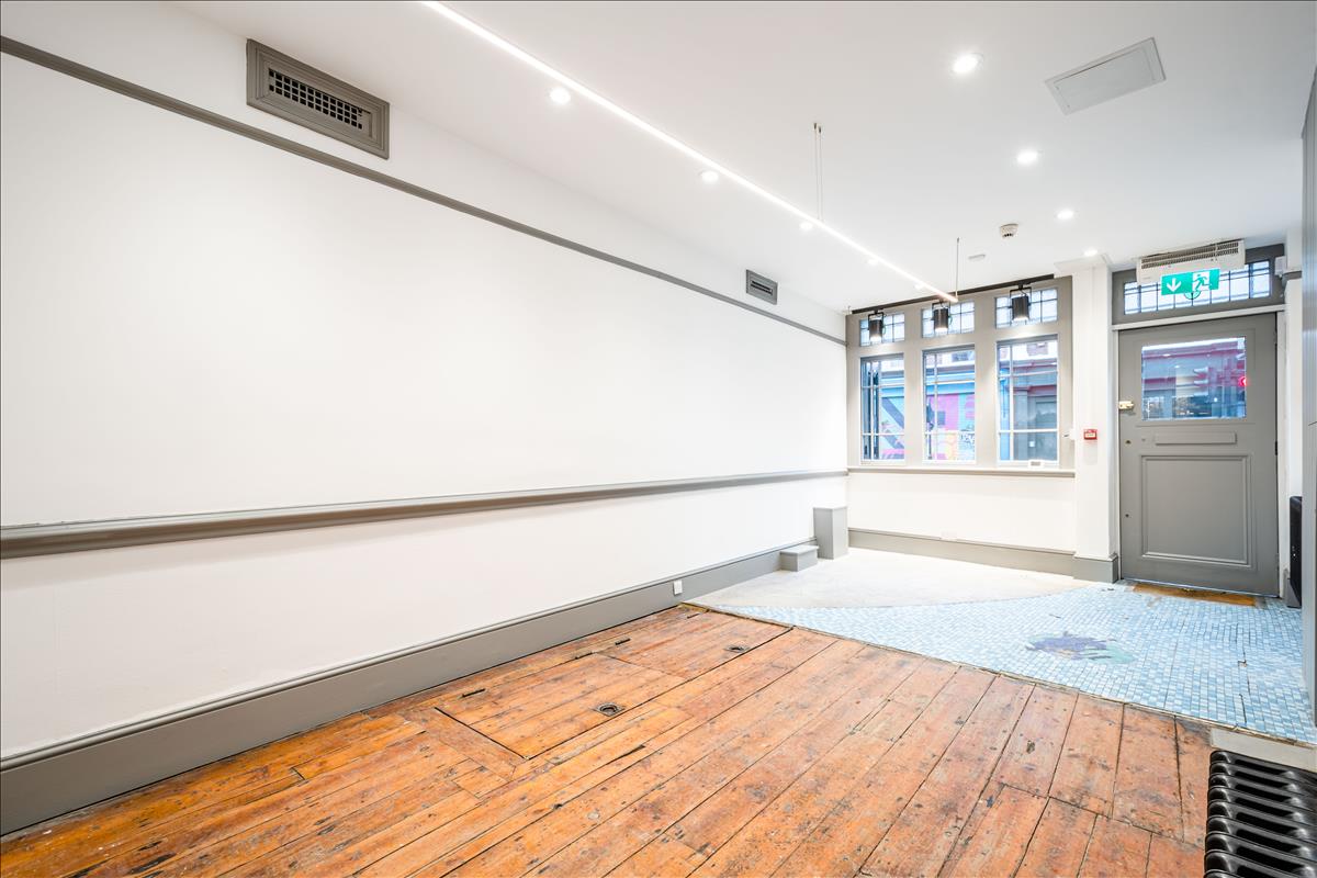 commercial property retail property high street to let in Shoreditch High Street, Shoreditch