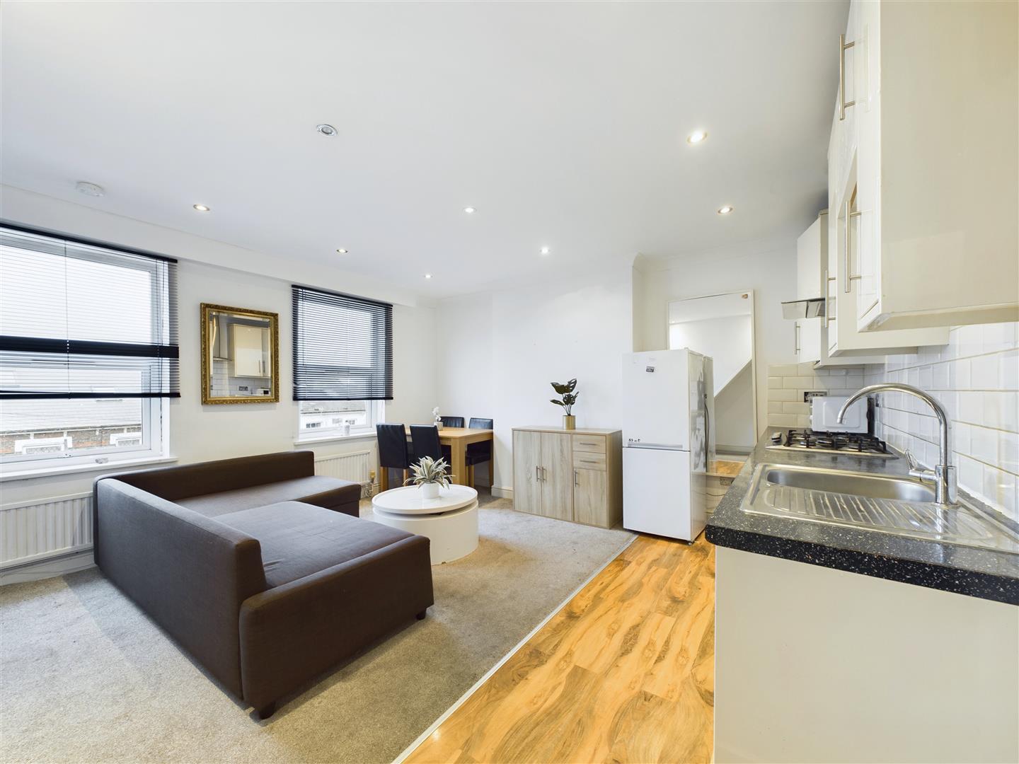 Property Imagec0383d0b-b986-4cf8-8d0b-082b51480fa7